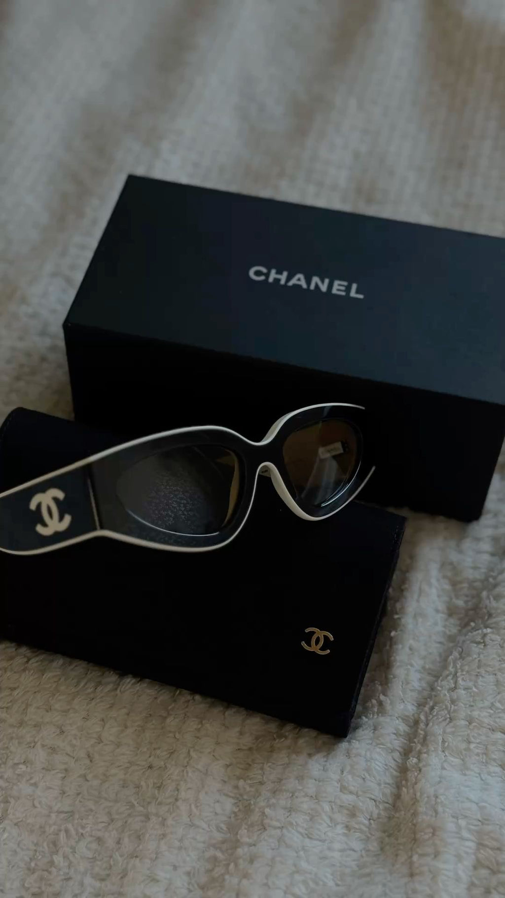Lunettes CHANEL with black 2026